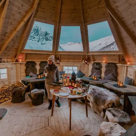 Camp North Tour Luxury tent